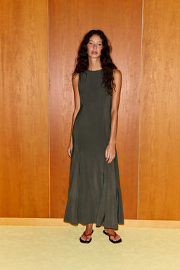 VESTIDO MIDI FLUIDO / Petr?leo