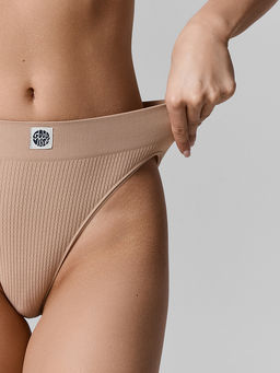 Цена за 2 штуки! Трусы слипы женские бежевые с высокой посадкой - Mark formelle фото 5