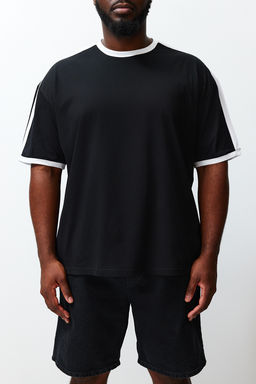 Buyuk Beden Siyah Oversize/Genis Kesim Kontrast Detayl? %100 Pamuklu T-shirt TMNSS24BF00033 - Trendyolmilla фото 4