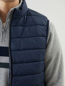 Standart Kal?p Dik Yaka Erkek ?i?me Yelek