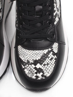 03-A847-10 BLACK Кроссовки женские (натуральная кожа)