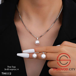 Комплект колье и серьги с жемчужиной