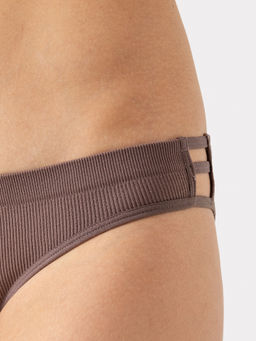 Цена за 2 штуки! Трусы женские слип-бикини в бежевом цвете тауп 412718 - Mark formelle фото 5