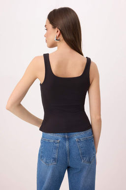 Siyah Duz Fitted Havuz Yaka Kal?n Ask?l? Gogus Pedli Interlok Orme Atlet TWOSS26AL00056 - Trendyolmilla фото 5