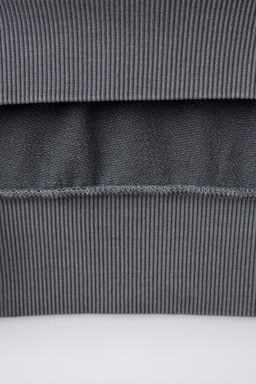 CONJUNTO SUDADERA MANGA CORTA Y BERMUDA CARGO / Gris antracita