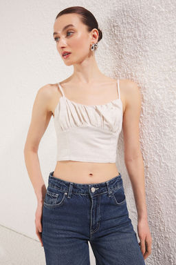 Bej Keten Icerikli Ince Ask?l? Crop Buzgulu Dokuma Bluz TWOSS25BZ00248 - Trendyolmilla фото 3