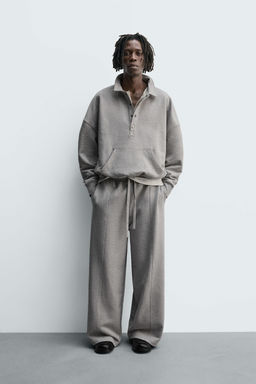WIDE-LEG TROUSERS WITH SEAM DETAIL