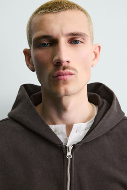 SUDADERA LAVADA CREMALLERA CAPUCHA / Marr?n oscuro - Zara фото 6