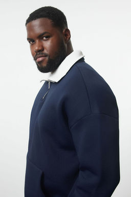 Lacivert Oversize/Genis Kesim Dik Yaka Fermuarl? Buyuk Beden Sweatshirt TMNAW25AO00039