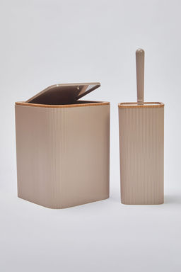 Trendyolmilla Home 2li Plastik Ahsap Gorunum Detayl? Cop Kovas? ve F?rca Banyo Seti TPHSS25BST00003