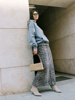 Худи с эффектом варки и вышивкой - Emka фото 4