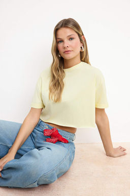 Sar? Boxy Dusuk Kol K?sa Kollu Crop/K?sa %100 Pamuk Orme T-Shirt TWOSS26TS00183