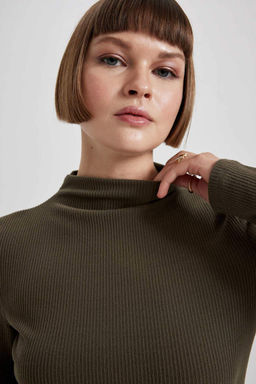 Облегающая футболка с воротником на бретельках и длинными рукавами в рубчик - Defacto фото 5