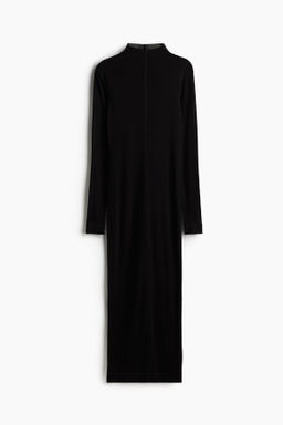 Vestido de lana con cuello perkins