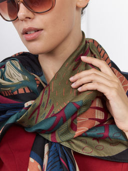 Палантин с рисунком