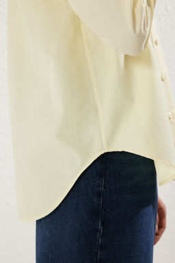 TRENDYOLMILLA Beyaz Loose Fit Pamuklu Dokuma Gomlek TWOAW20GO0107 фото 63