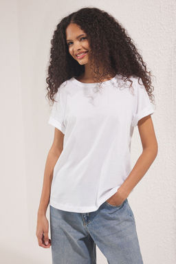 TRENDYOLMILLA Lacivert %100 Pamuk Regular/Normal Kal?p Takma Yaka Detayl? Orme T-Shirt TWOSS25TS00181