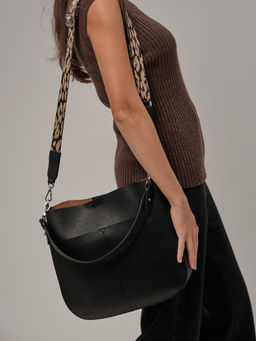 Сумка кожаная на плечо Azaro 30868 черный