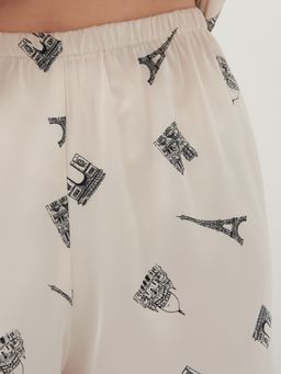 Костюм из армани-шелка с шортами и рубашкой