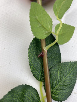 Роза силиконовая ароматизированная 55см, цвет бордовый - Aopen фото 7