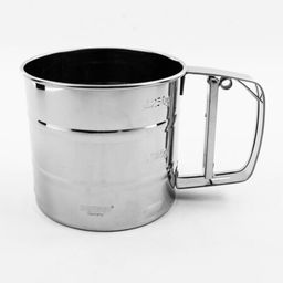 9230-1 Кружка-сито с мерной шкалой 0,55 л MB (х24)