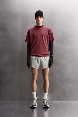 PANTALONES CORTOS LIGEROS RUNNING / Gris perla