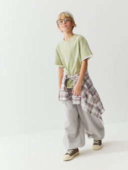 Футболка с контрастной отделкой "Шалфей" 7+