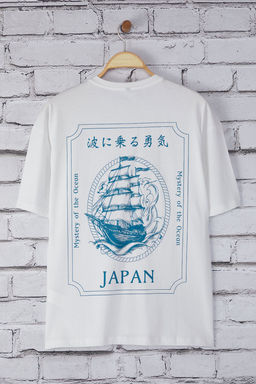 Trendyolmilla Man Beyaz Oversize/Genis Kesim Gemi S?rt Bask?l? %100 Pamuk T-Shirt TMNSS25TS00132  фото 8
