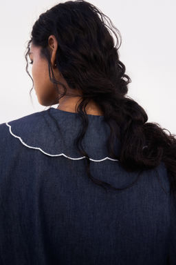 Blusa denim con cuello bordado - H&m фото 3