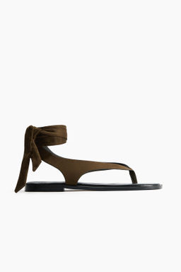 Sandalias con lazada