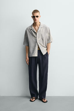CAMISA JACQUARD BORDADO HOJAS / Celeste