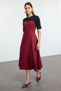 TRENDYOLMILLA Siyah Duz Midi Dokuma Elbise TWOAW25EL00162