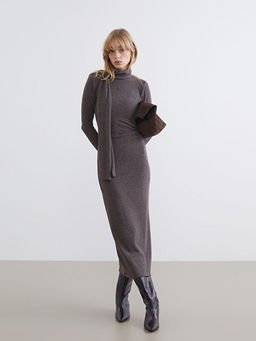 D?k?ml? Yaka B?zg?l? Elbise