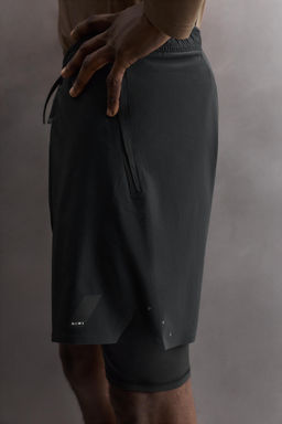 PANTALONES CORTOS ENTRENAMIENTO 2 EN 1 B?SICOS / Negro