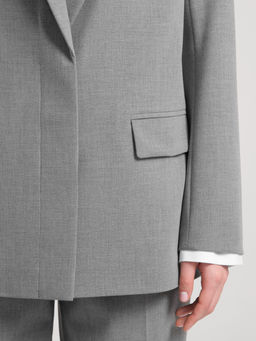 Жакет с эффектом многослойности