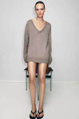 JERSEY PUNTO GRUESO CUELLO PICO / Gris topo