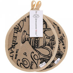 "Версаль, коричневый" Кухонный комплект: прихватка 20х25см "Капелька" - 2шт, хлопок "Премиум" 191г/м2 - хлопок 100%, наполнитель - ватин 280гр/м2, "Домашняя мода" (Россия)