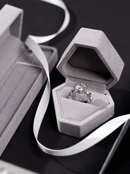 Футляр под серьги, кольцо Кристалл, бархатный, 6.5?6 см, серый