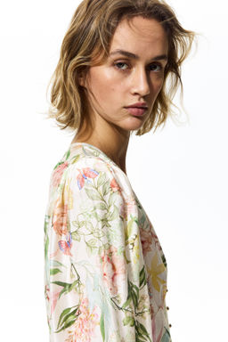 Blusa con escote en V - H&m фото 6