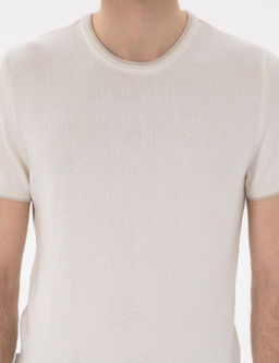 Ekru Slim Fit Bisiklet Yaka Triko Ti__rt