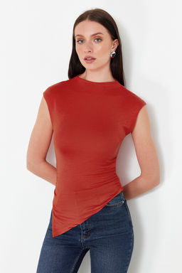 Trendyolmilla Ekru Dik Yaka K?sa Kollu Buzgu/Drape Detayl? Fitted/Vucuda Oturan Asimetrik Orme Bluz TWOSS24BZ00534 фото 55