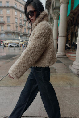 FAUX FUR JACKET WITH TOGGLES - Zara фото 6