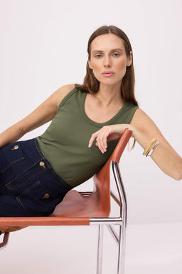 Kahverengi Fitted/Vucuda Oturan Havuz Yaka Kolsuz Fitilli Esnek Orme Atlet TWOSS26AL00062 - Trendyolmilla фото 10