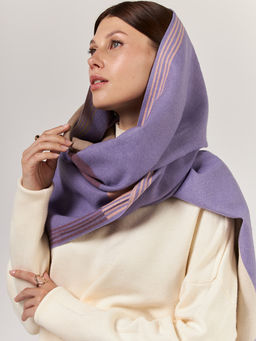 В СОСТАВЕ ШЕРСТЬ И КАШЕМИР Большой, мягкий, теплый однотонный двусторонний палантин. - Tantino фото 8