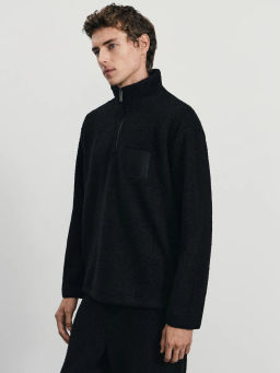 Толстовка relax fit с нашивкой / Zarina