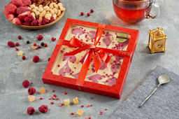 Шоколад белый Узорный с ананасом и малиной - Chokodelika фото 3