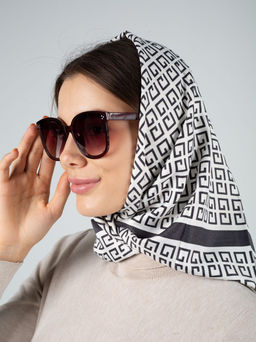 Платок на голову, с абстракцией MAGROM, кремовый, 90 х 90 см, из искусственного шелка