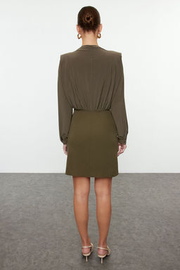 TRENDYOLMILLA Siyah Vucuda Oturan Vatkal? Dugme Detayl? Mini Dokuma Elbise TWOAW24EL00483  фото 25