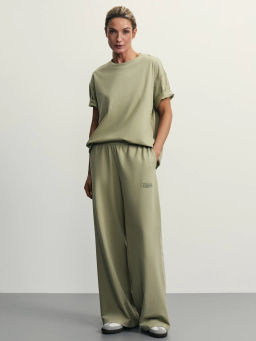 Базовые широкие трикотажные брюки / Zarina