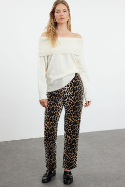 Ekru Yumusak Dokulu Carmen Yaka Triko Kazak TWOAW20KZ1519 - Trendyolmilla фото 2